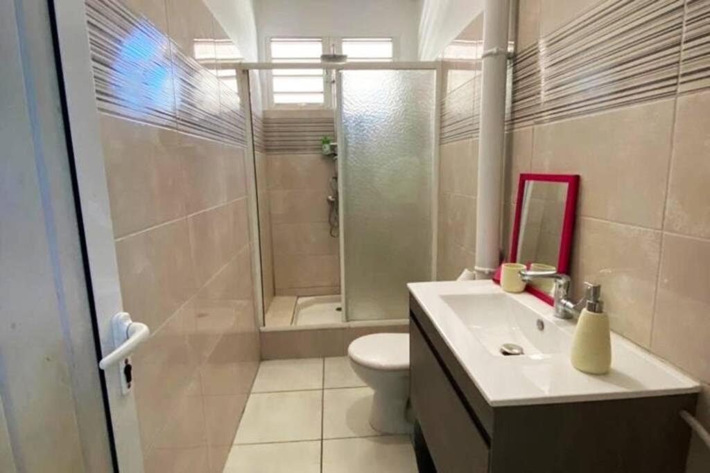 Charmant Appartement Avec Piscine لو روبرت المظهر الخارجي الصورة