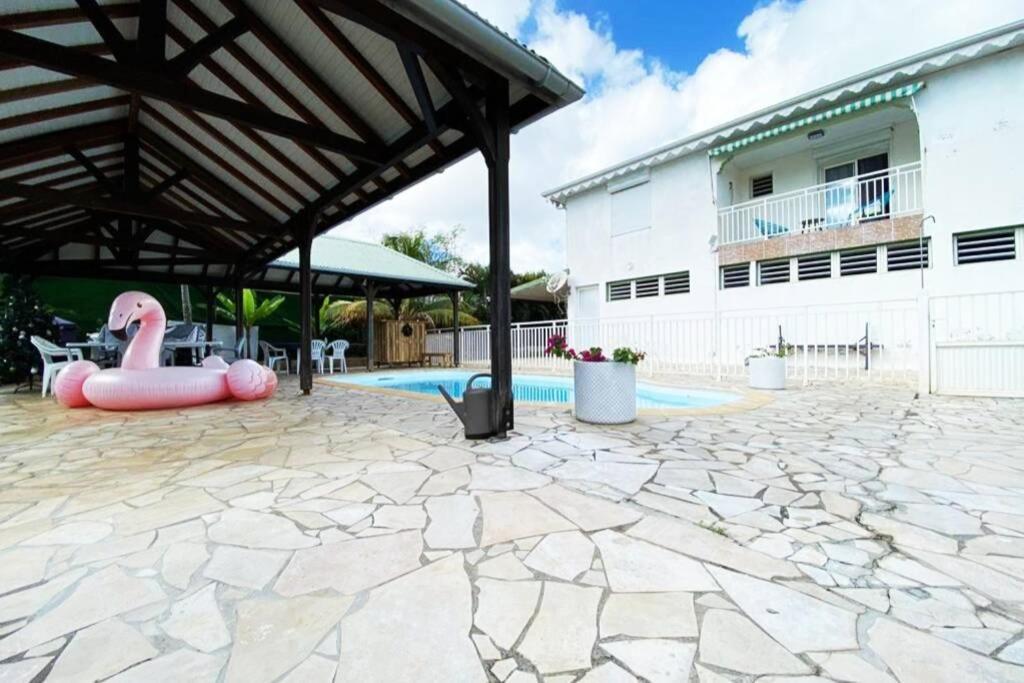 Charmant Appartement Avec Piscine لو روبرت المظهر الخارجي الصورة
